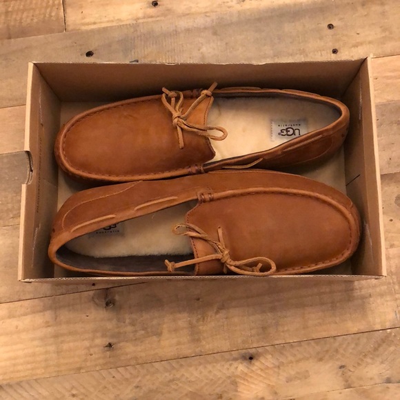 UGG Other - UGG Australia Chester Chestnut Slipper Chestnut